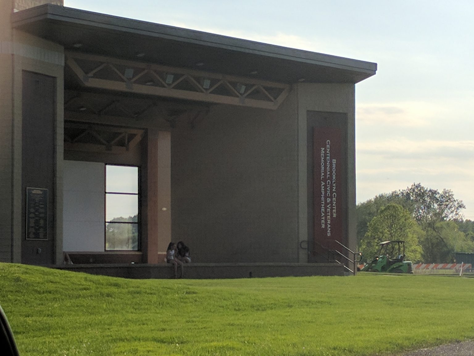 Outdoor Kitchen & Fireplace Installation in Aripeak | Free Quote | Bush ...